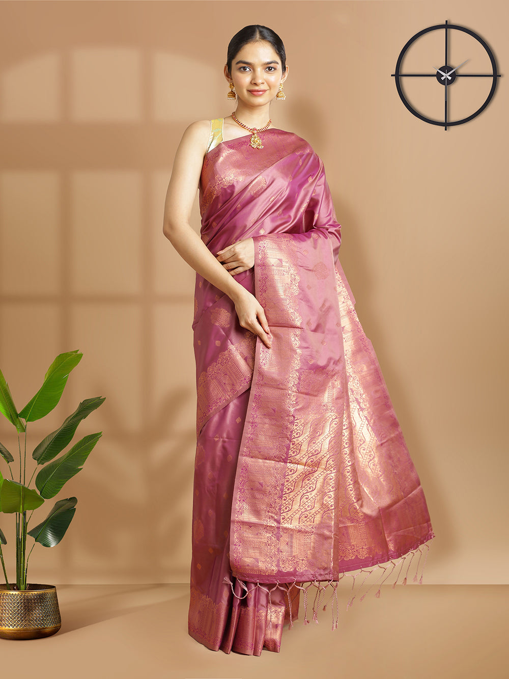 Onion Pink Art Silk Saree With Buttas All Over Body