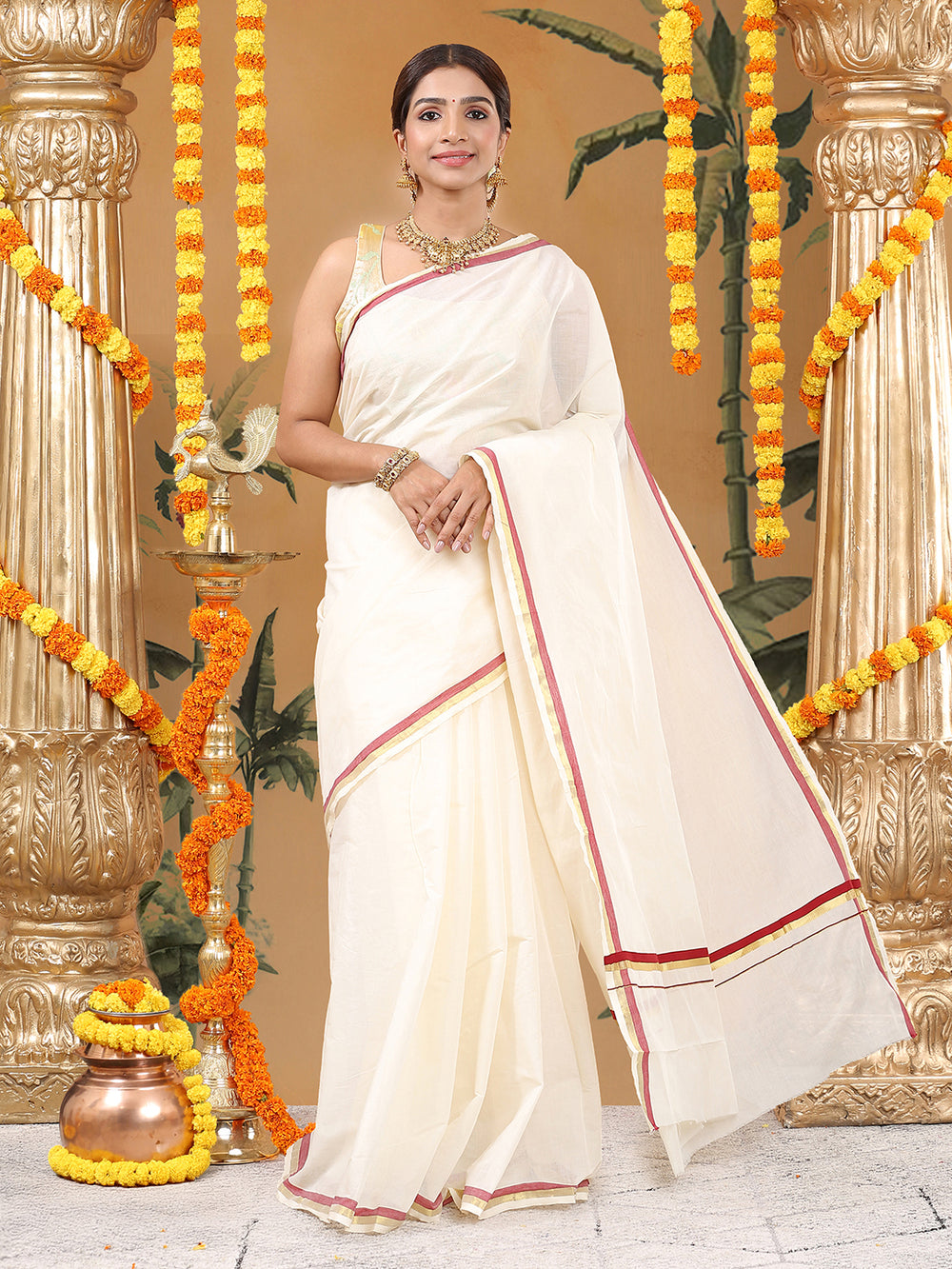 Off-White Cotton Set Saree with Golden & Red Border Accents and Elegant Pallu Finish