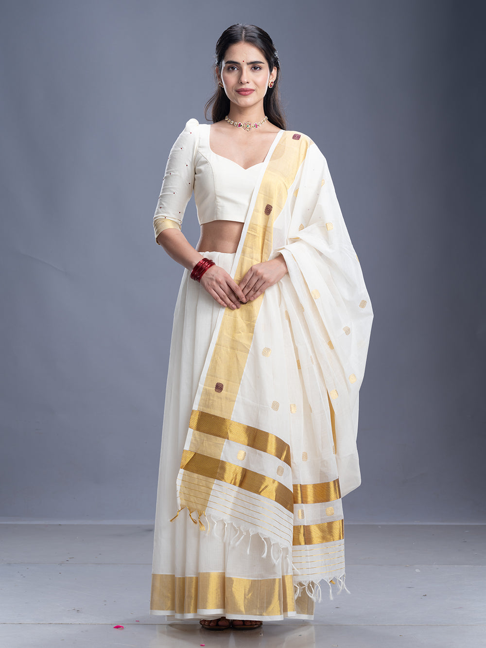 Off White Golden Zeri Thread Work Cotton Kerala Saree 