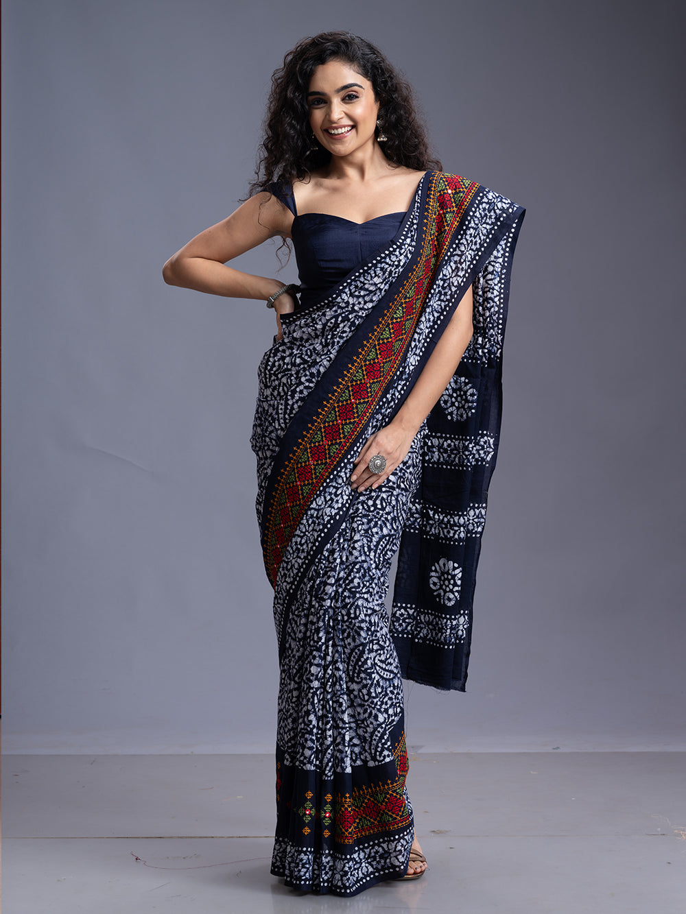 Navy Blue & White Malmal Cotton Saree