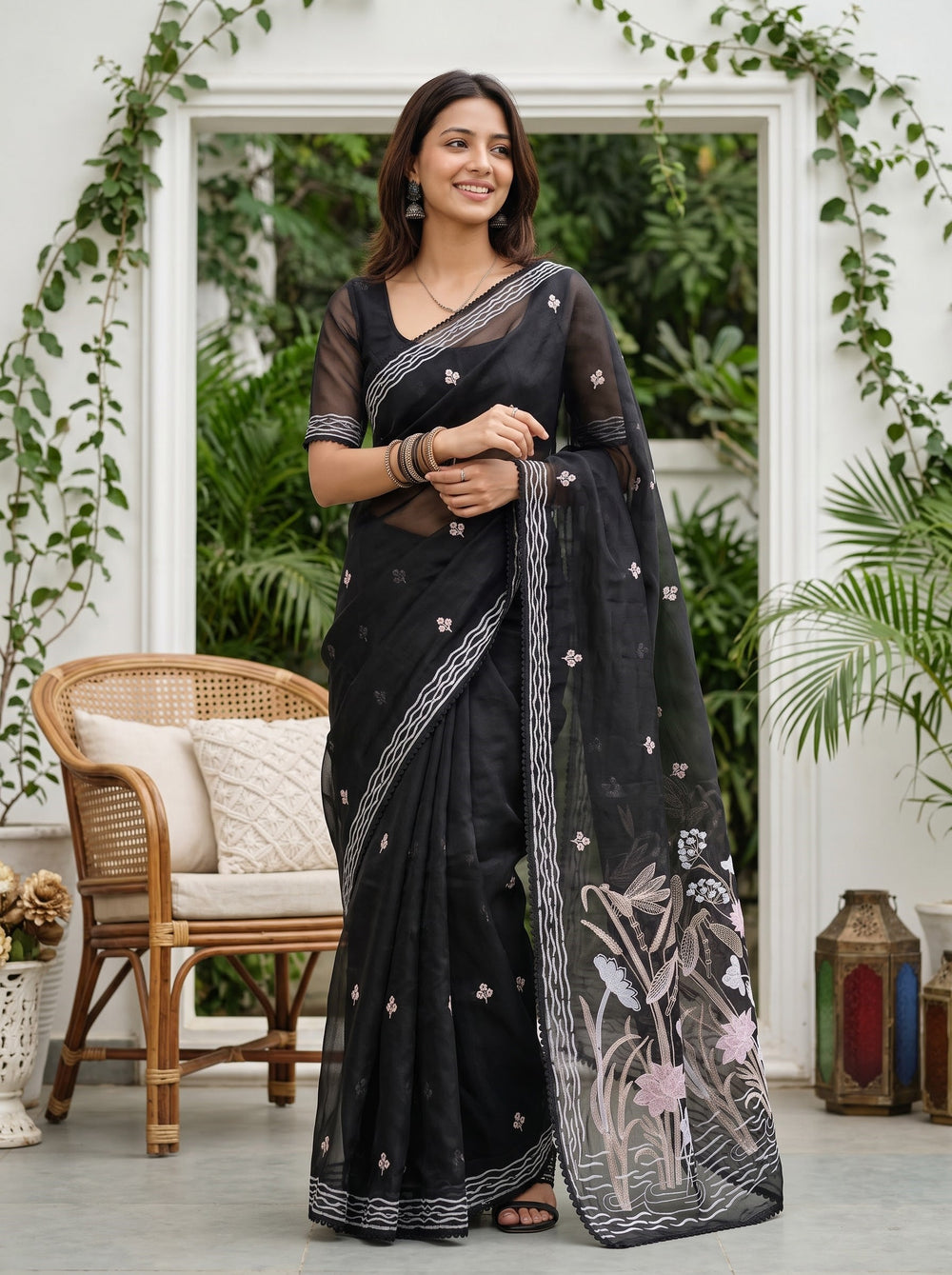 Organza Black Lotus Pond Dragonfly Embroidery Scenic Pallu