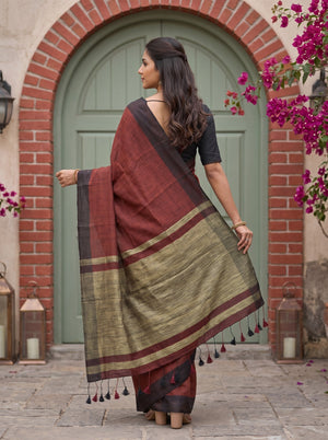 Linen Maroon Golden Zari Border Tasseled Saree