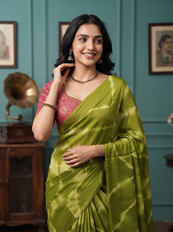 Synthetic Parrot Green Shibori Tie Dye Print Saree with Tassels