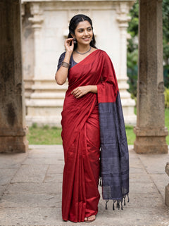 Pure Silk Navy Blue Plain Saree with Dual Tone Red Pallu