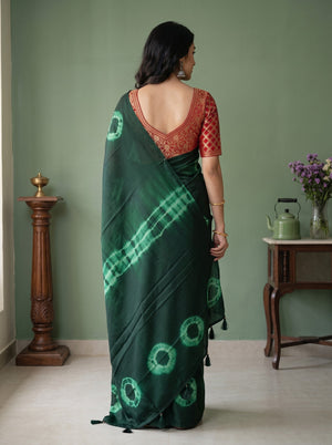 Synthetic Green Tie Dye Ring Pattern Saree with Tasseled Pallu