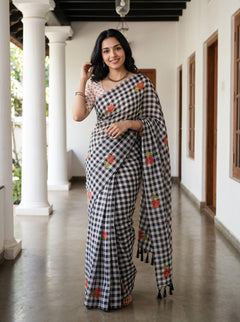 Cotton Black and White Checkered Hibiscus Floral Print Saree