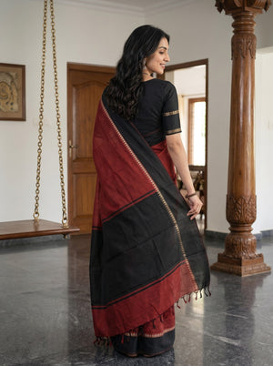 Cotton Silk Red Black Dual Tone Solid Saree