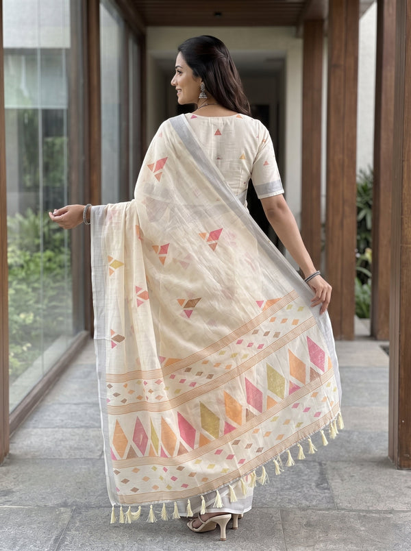 Cotton Cream Multicolor Geometric Diamond Printed Pallu Pinstripe Border Tassels Saree