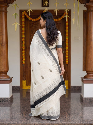 Cotton Off-White Grey Aztec Print Onam Special Kerala Saree