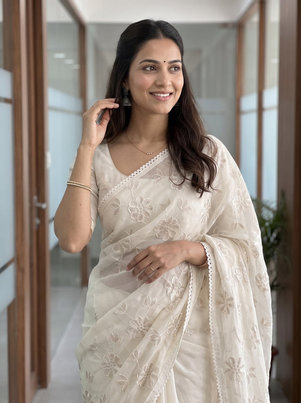 Mul Chanderi Off White Floral Embroidered Saree