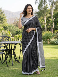 Linen Black Saree with Checkered Pallu & Tassels