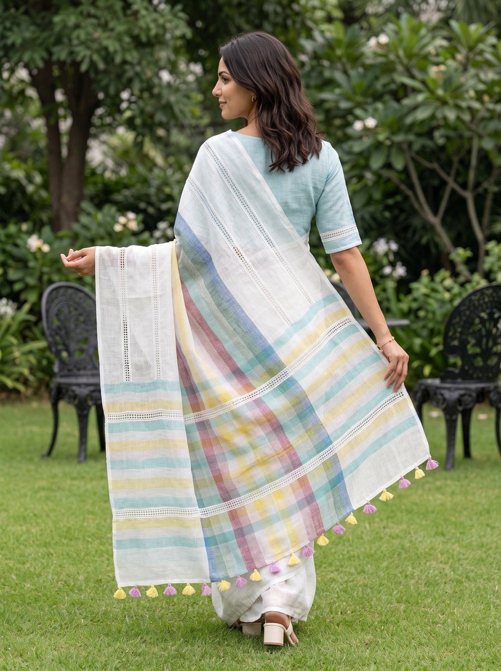 Linen Cream Saree with Multicolor Checked Pallu & Tassels
