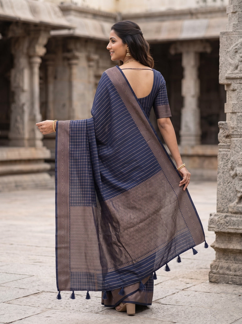Matka Silk Navy Blue Golden Pinstripe Hexagon Geometric Pallu