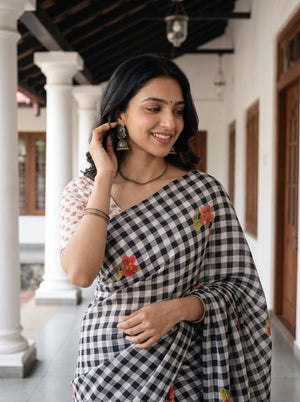 Cotton Black and White Checkered Hibiscus Floral Print Saree