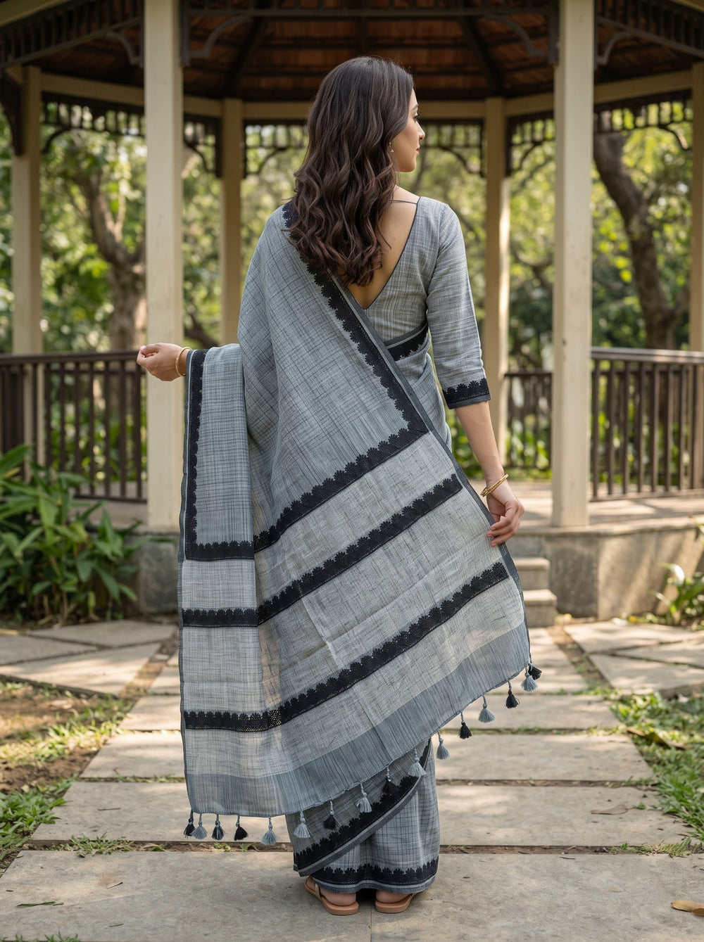 Linen Slate Blue Grey Check Black Lace Cutwork Border Saree