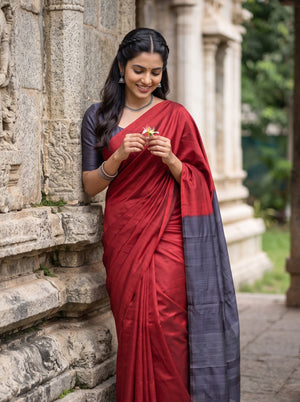 Pure Silk Navy Blue Plain Saree with Dual Tone Red Pallu