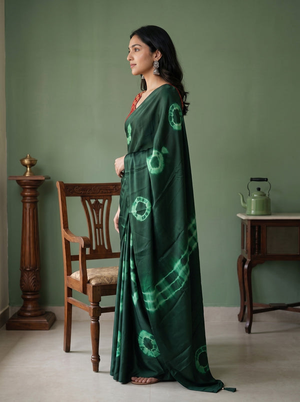 Synthetic Green Tie Dye Ring Pattern Saree with Tasseled Pallu