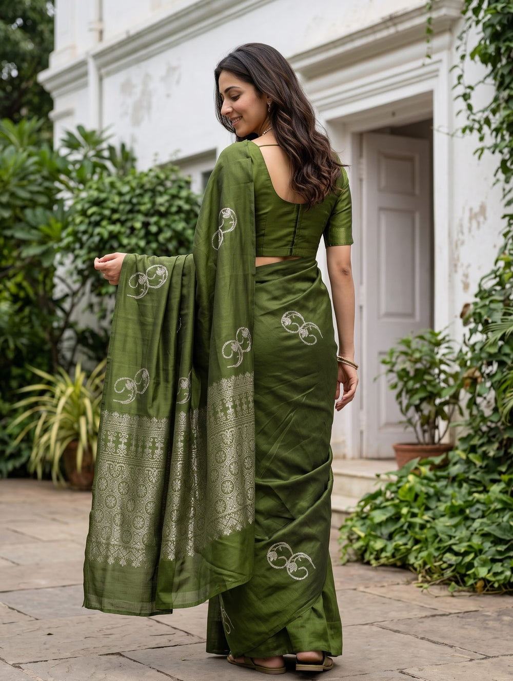 Soft Silk Olive Green Saree with Golden Zari Leaf Motif Pallu