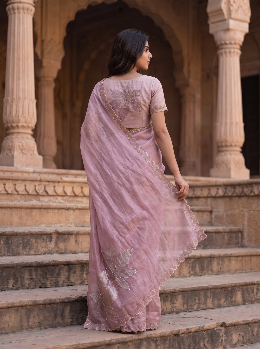 Banarasi Mauve Scalloped Border Leaf Embroidery Saree