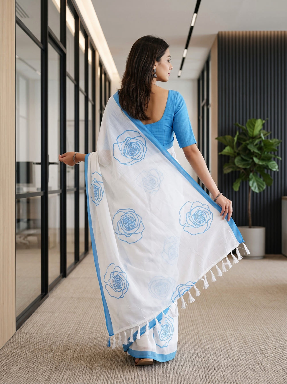 Cotton White Blue Rose Print Saree