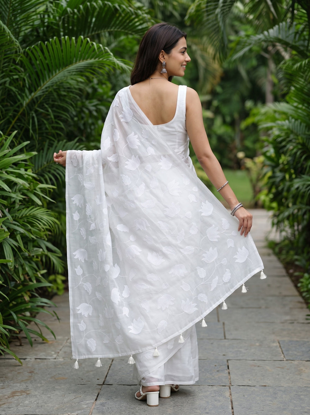 Mul Chanderi White Self-Tone Tulip Floral Vine Embroidery